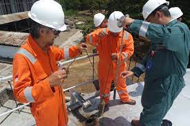 Basic Petroleum Measurement Metode API MPMS dan ASTM Program PEM - Akamigas Tanggal 5 - 9 April 2021
